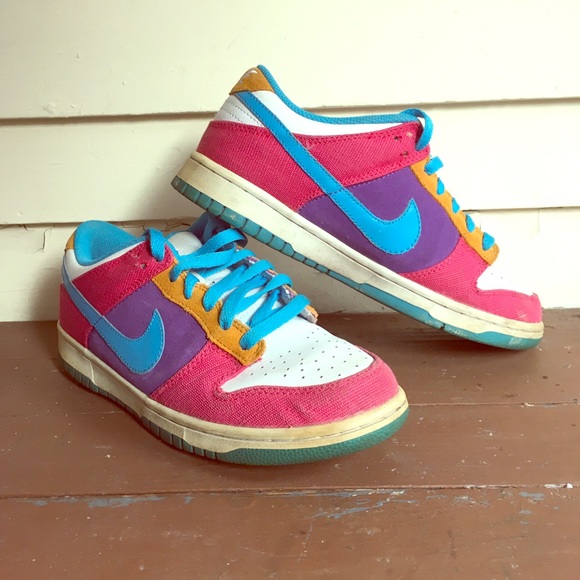 nike purple pink shoes
